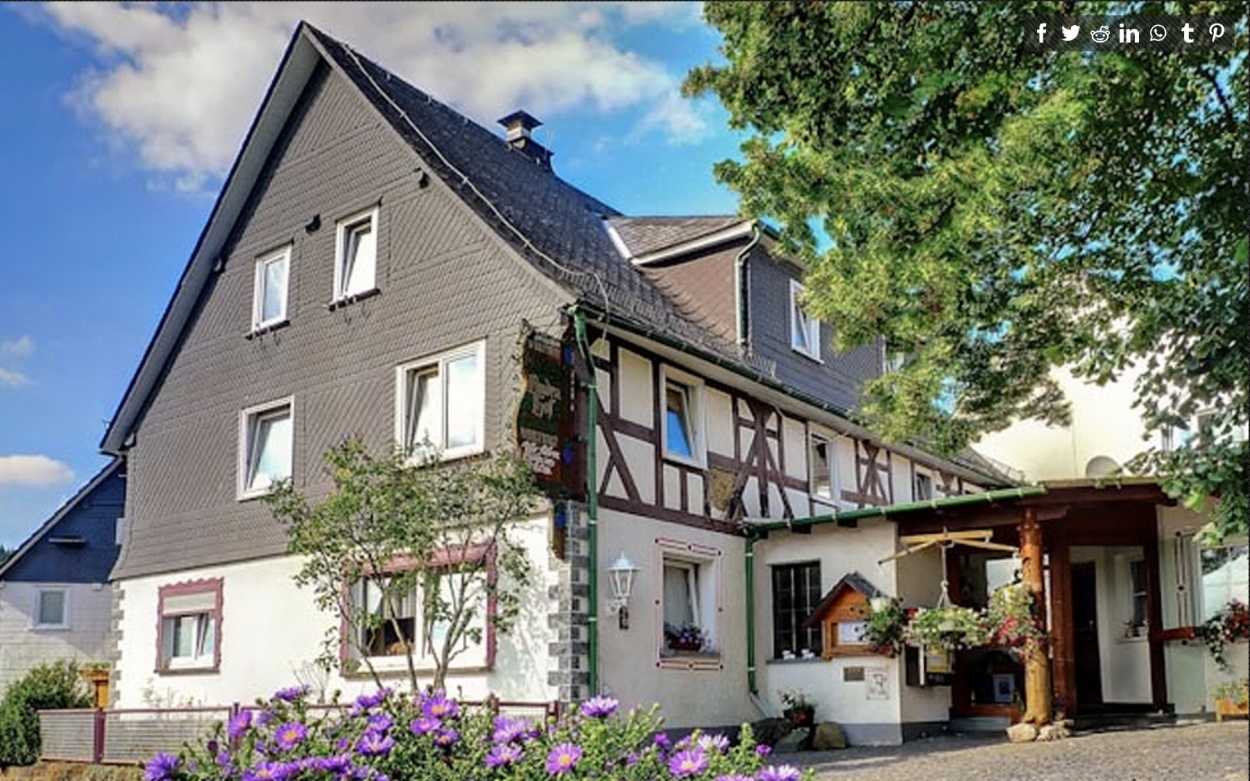 Familien- und Kinderfreundliches Hotel & Restaurant Lindenhof   in Bad Laasphe-Hesselbach